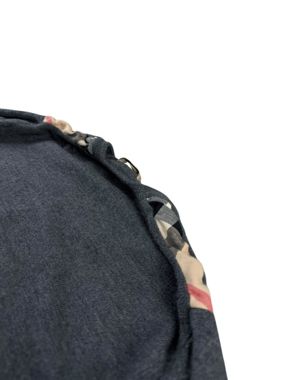 Burberry Sweater (L)