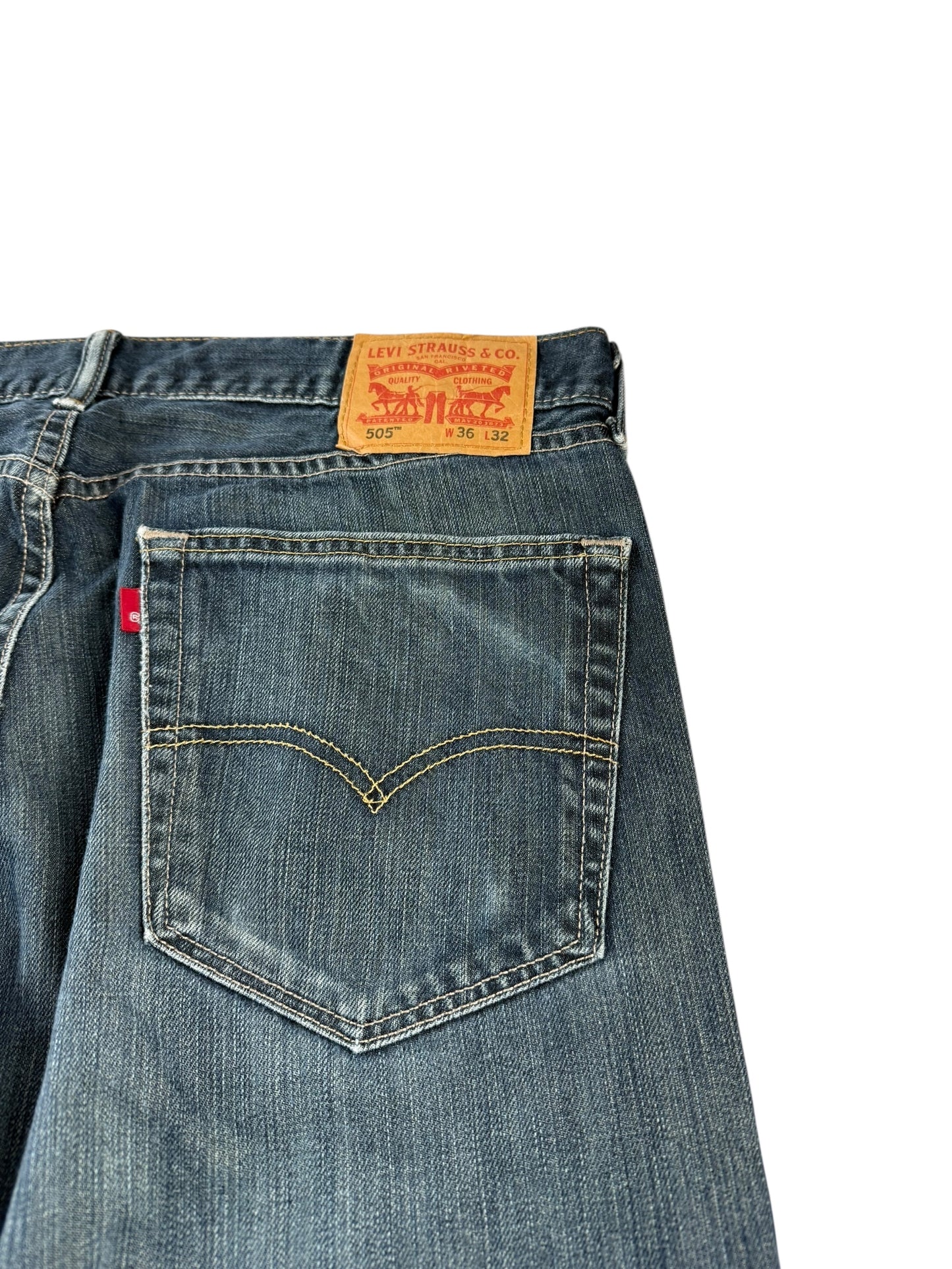 Levis 505 (45/108)